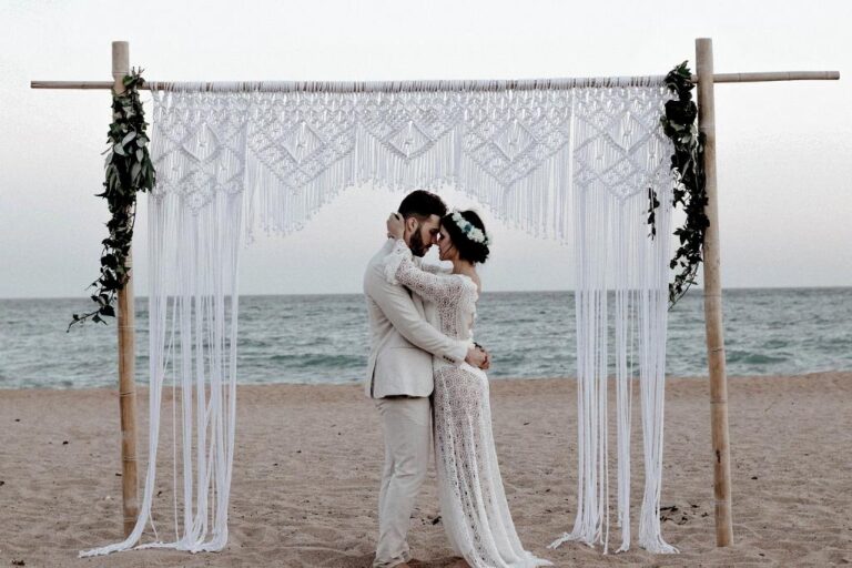 What Does A Ring On The Middle Finger Mean