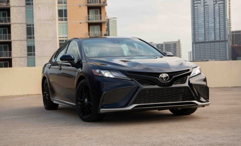 What Does Toyota Camry Se Mean