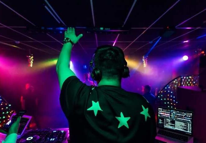 What Does A Dj Set Mean