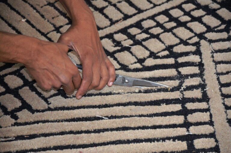 What Does Tufted Rug Mean