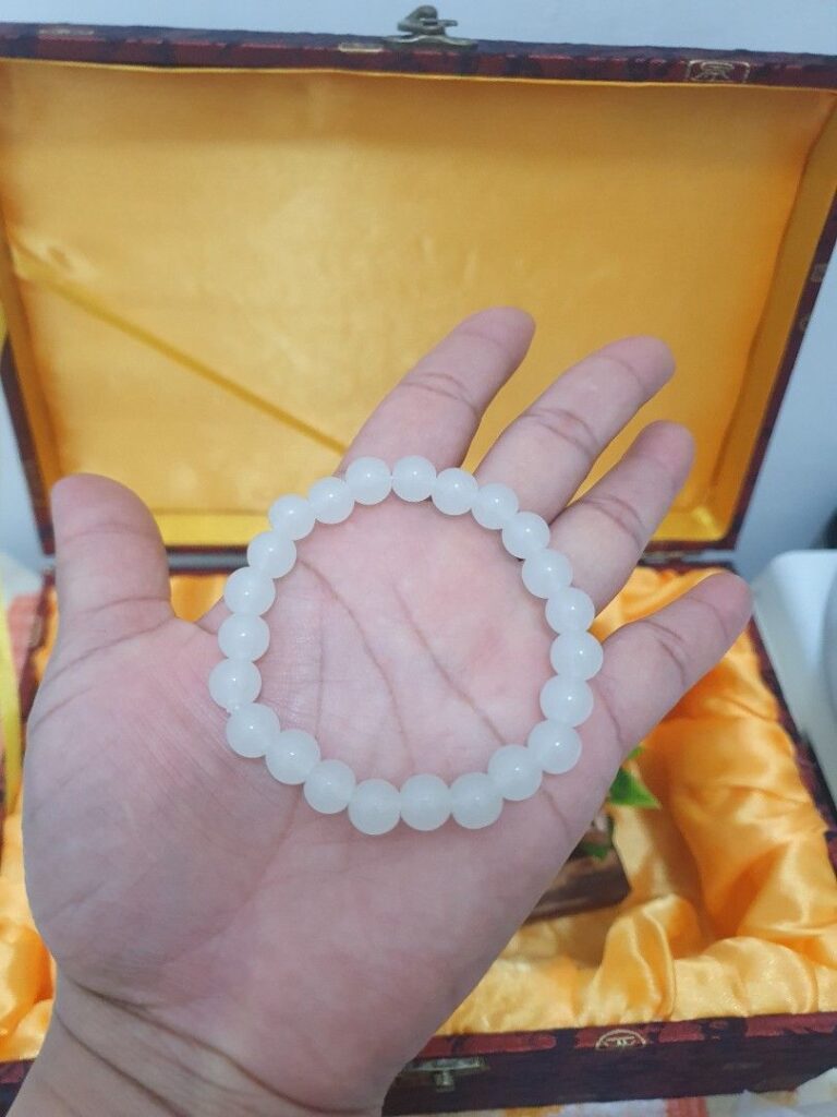 What Do Jade Bracelets Mean