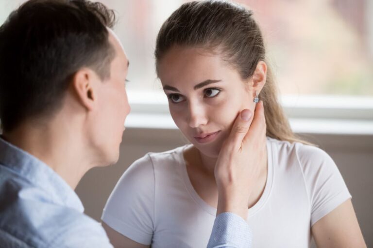 What Does It Mean When A Guy Touches Your Hips