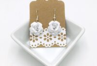 What Do White Roses Represent? Purity Remembrance and New Beginnings