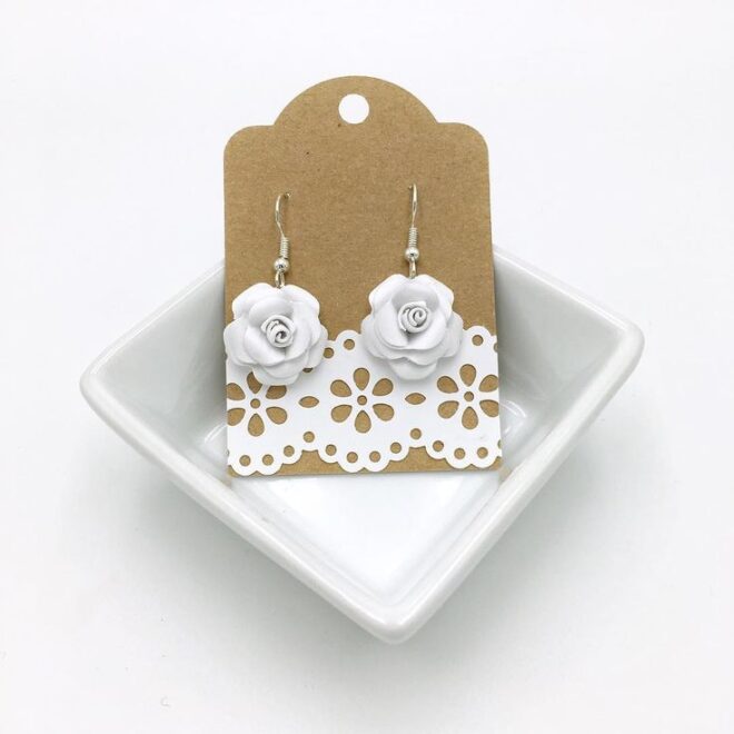 What Do White Roses Represent? Purity Remembrance and New Beginnings