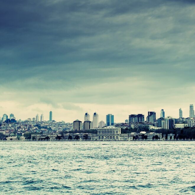 Buildings With an Ocean View: Design Features That Maximize Scenery