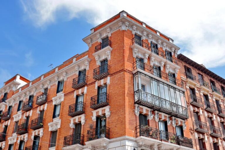 Famous Buildings in Madrid Spain: Architecture and History Tour