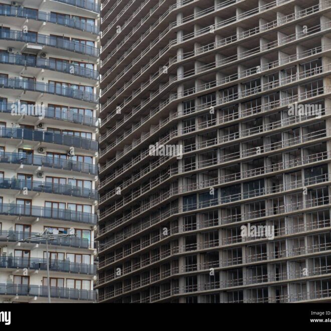History of Buildings in Chicago: From Steel Frames to Skyscrapers