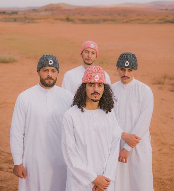 What Do Muslim Men Wear? Traditional Clothing and Cultural Styles