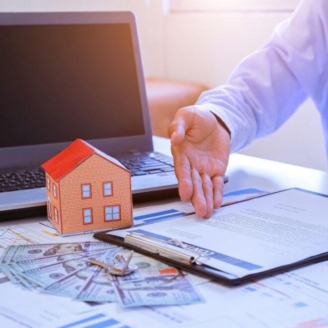 What Do Insurance Adjusters Do? Claims Process Explained Simply