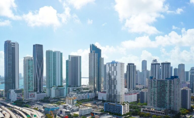 New Buildings in Downtown Miami: Skyscrapers and Mixed-Use Projects