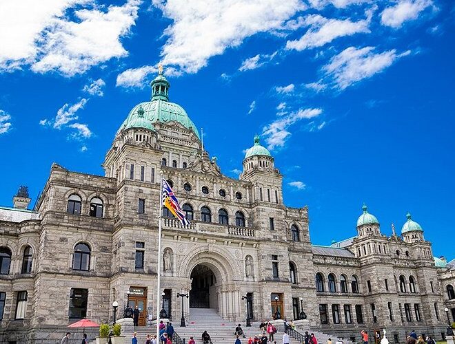 British Columbia Parliament Buildings: Best Photo Spots and Visiting Tips
