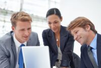 Do Employers Have to Provide Healthcare for Full-Time Workers?