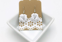 What Do White Roses Represent? Purity Remembrance and New Beginnings