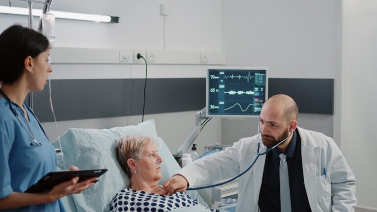 What Is an Expat Healthcare Provider?